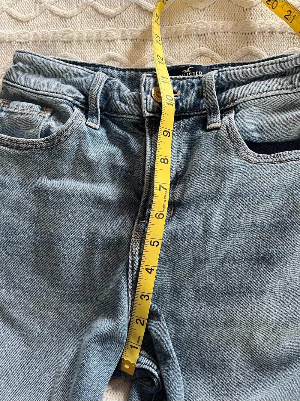 Hollister High Rise Wide-Leg Ripped Knee Jeans Juniors Size 3 - Picture 4 of 15